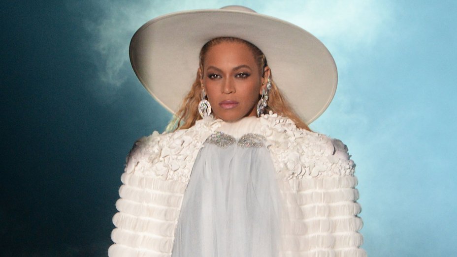 Beyonce becomes world's highest paid female singer